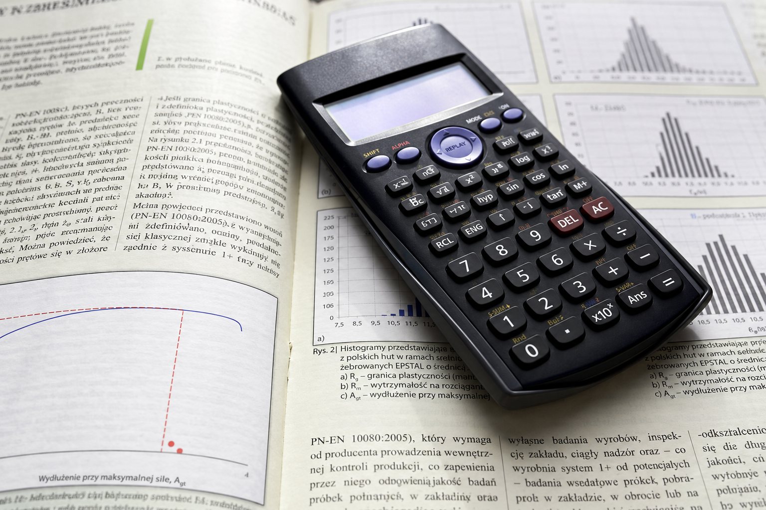 Documents d’assurance-vie sur un bureau
